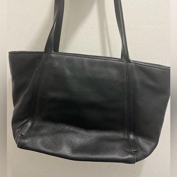 Michael Kors Elegant Black Tote - Picture 3 of 5